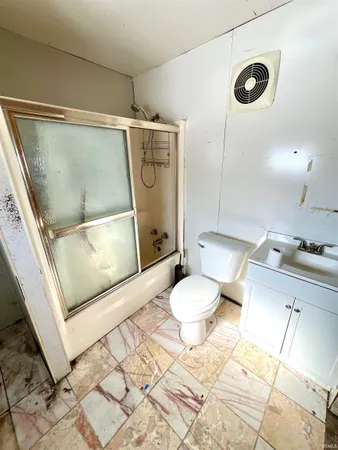 $79,900 | 300 North 9th Street, Petersburg, IN 47567