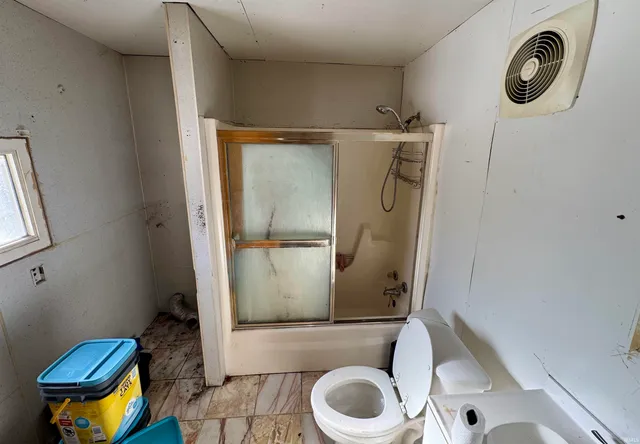 $84,900 | 300 North 9th Street, Petersburg, IN 47567