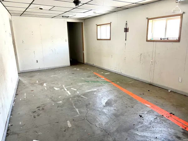 $79,900 | 300 North 9th Street, Petersburg, IN 47567