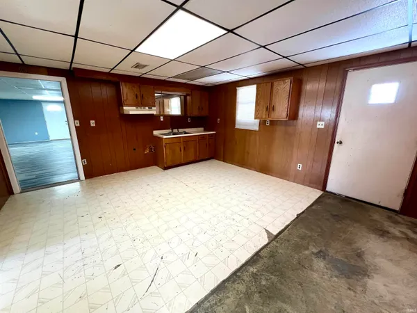 $79,900 | 300 North 9th Street, Petersburg, IN 47567