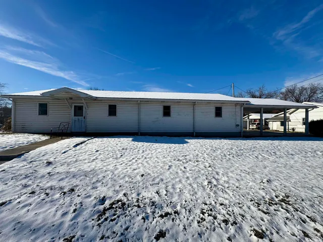 $84,900 | 300 North 9th Street, Petersburg, IN 47567