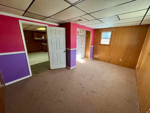 $84,900 | 300 North 9th Street, Petersburg, IN 47567