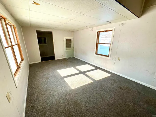 $79,900 | 300 North 9th Street, Petersburg, IN 47567