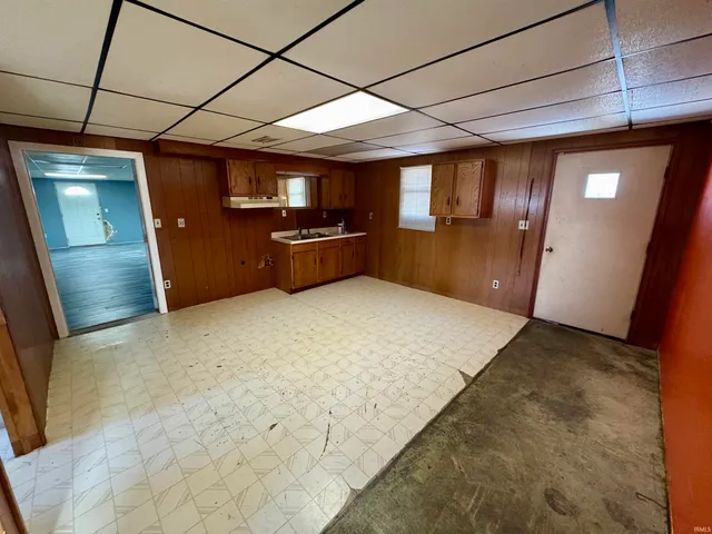 $84,900 | 300 North 9th Street, Petersburg, IN 47567