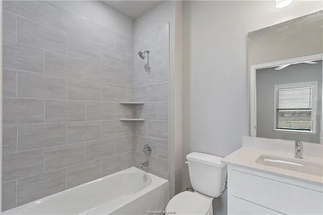 a view of utility room