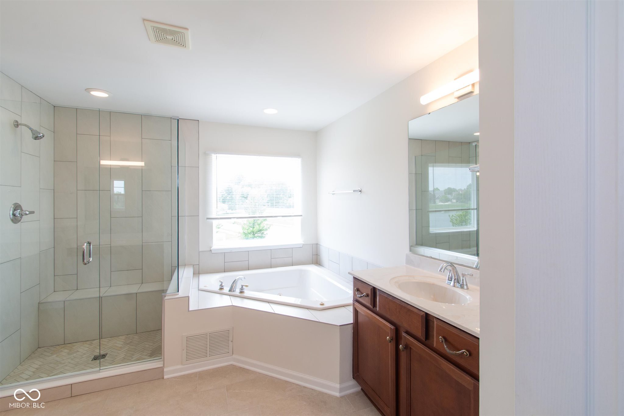 2641 Dawn Ridge Drive Carmel, IN 46074 - Photo 23 of 39
