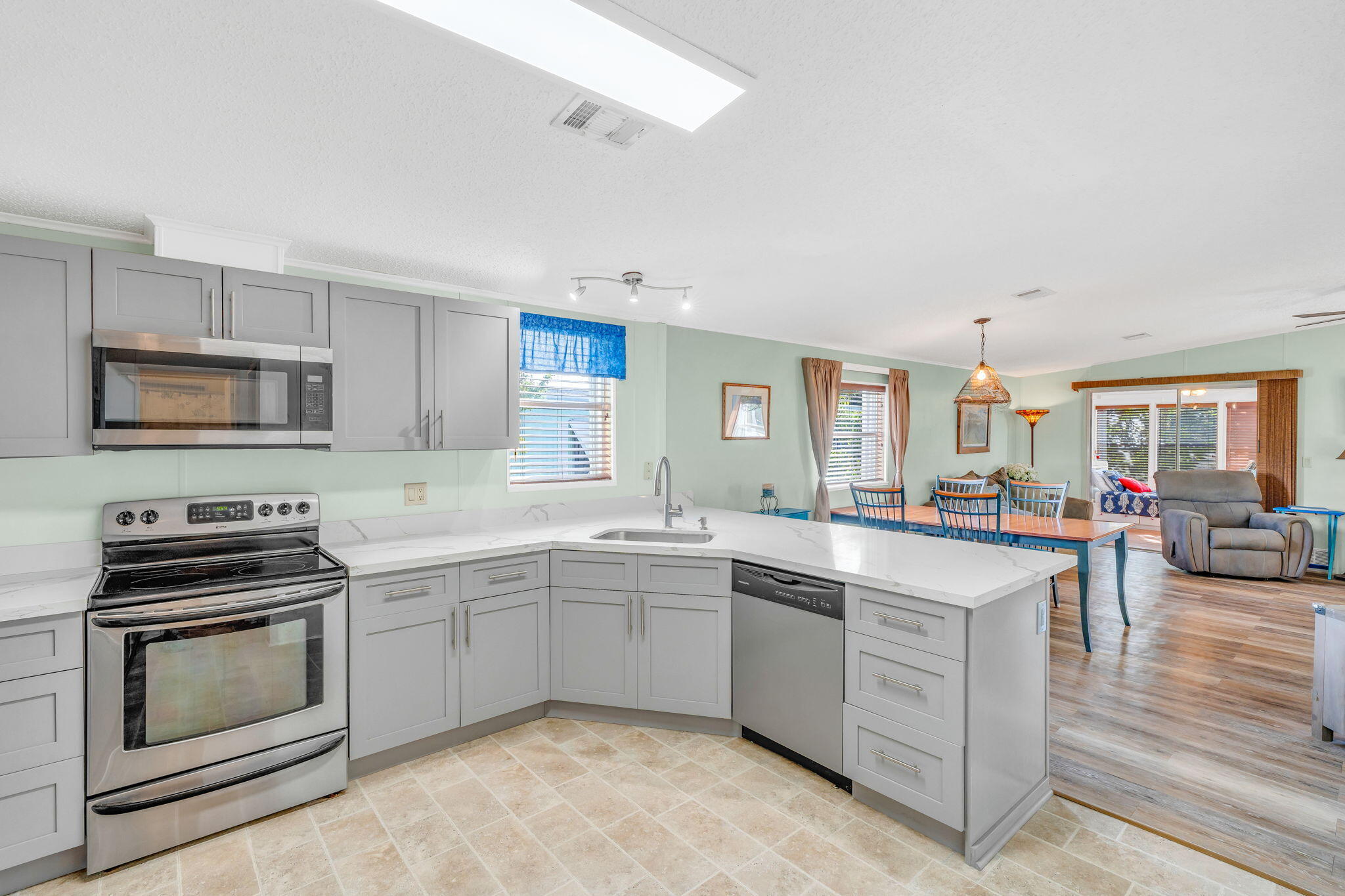 91 Sirius Lane Key West, FL 33040 - Photo 6 of 37 Kitchen