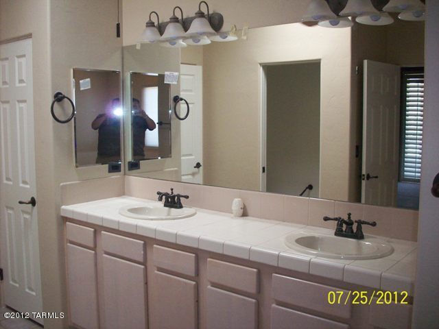 950 West Silver Spring Place Tucson, AZ 85755 - Photo 17 of 29
