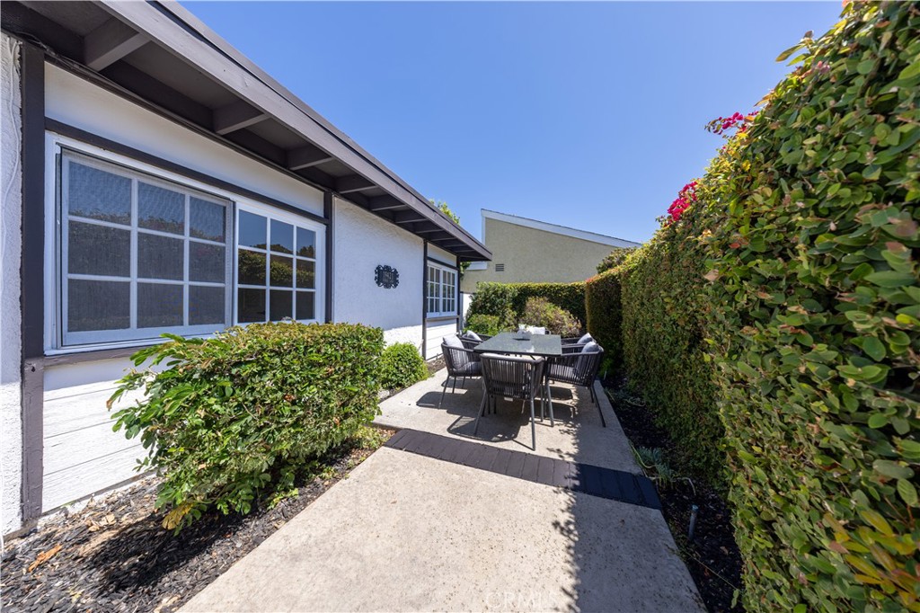 19421 Sierra Lago Road Irvine, CA 92603 - Photo 46 of 55