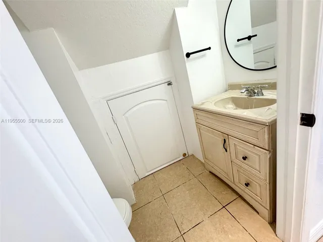 $2,400 | 7801 Hispanola Avenue, Unit 3, North Bay Village, FL 33141