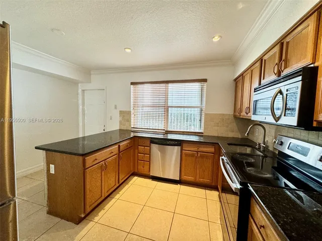 $2,400 | 7801 Hispanola Avenue, Unit 3, North Bay Village, FL 33141