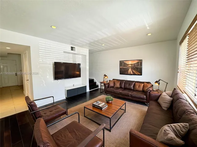 $2,400 | 7801 Hispanola Avenue, Unit 3, North Bay Village, FL 33141