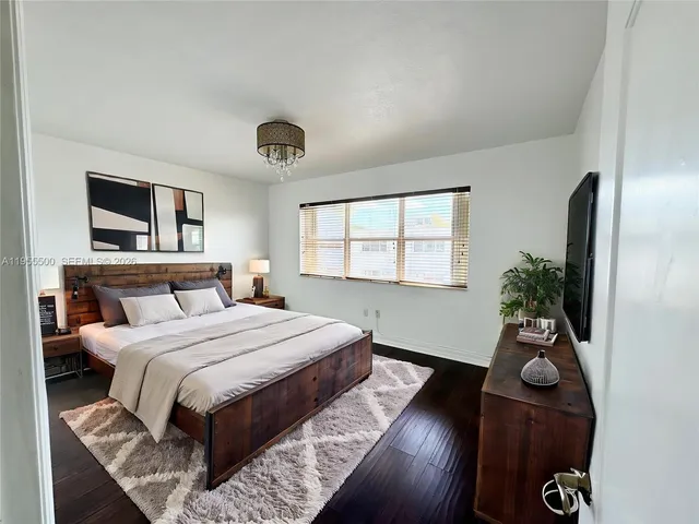 $2,400 | 7801 Hispanola Avenue, Unit 3, North Bay Village, FL 33141