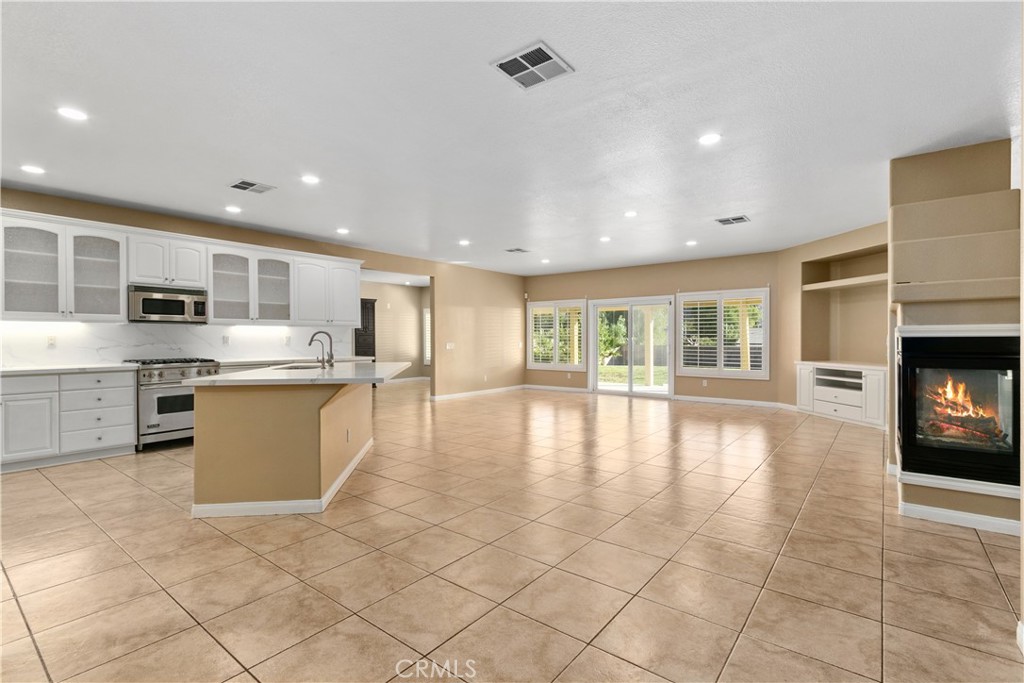 1496 Bryan Street Banning, CA 92220 - Photo 12 of 73