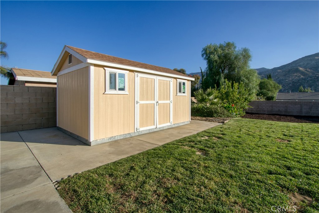 1496 Bryan Street Banning, CA 92220 - Photo 55 of 73