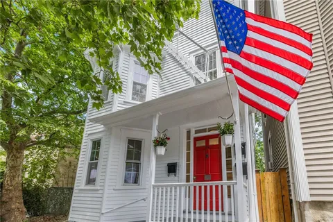 $729,000 | 28 Young Street, Unit 1, Newport, RI 02840