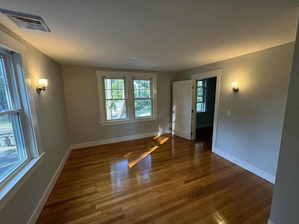 142 Warren Road, Unit B Framingham, MA 01702 - Photo 10 of 16