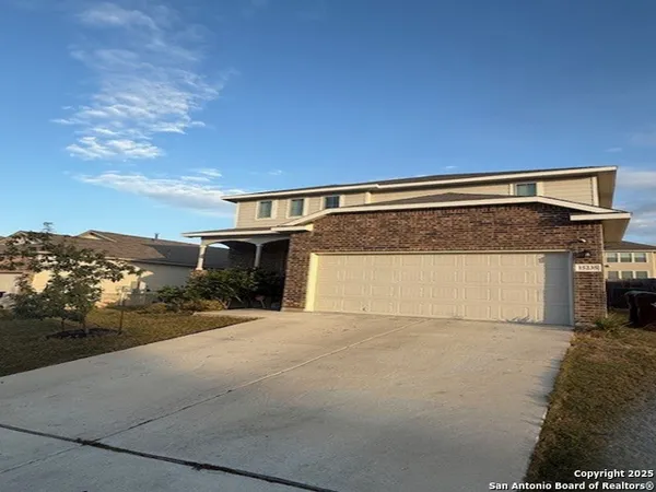 a view of a house with a outdoor space