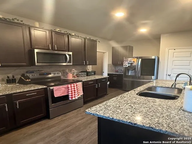 $1,950 | 15235 Selene View, San Antonio, TX 78245