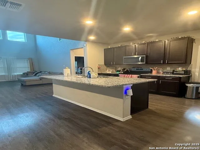 $1,950 | 15235 Selene View, San Antonio, TX 78245