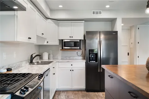 $738,888 | 7422 Seastar Drive, Unit 8, Huntington Beach, CA 92648
