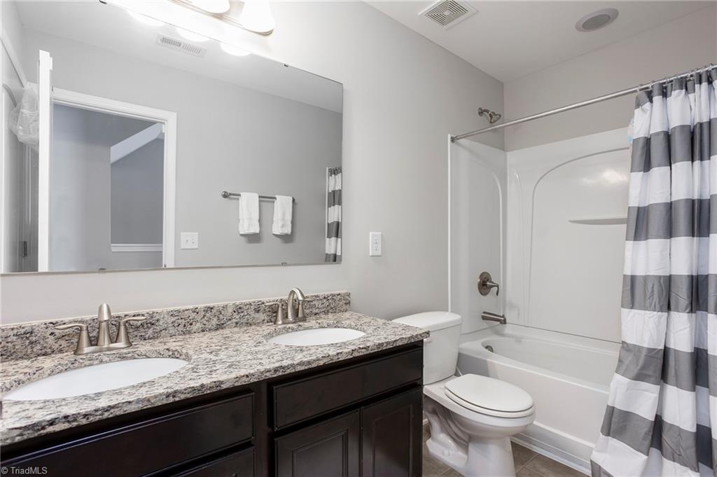 3410 Lamplight Way High Point, NC 27265 - Photo 25 of 29 Gallery Image 25