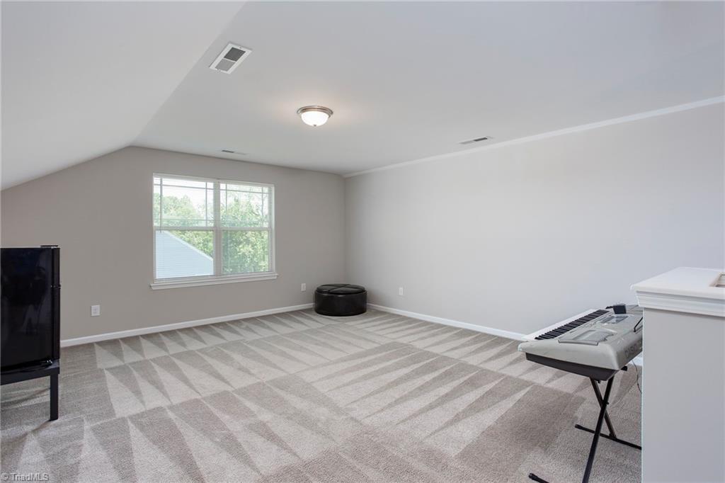 3410 Lamplight Way High Point, NC 27265 - Photo 28 of 29 Gallery Image 28
