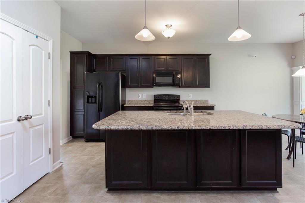 3410 Lamplight Way High Point, NC 27265 - Photo 10 of 29 Gallery Image 10