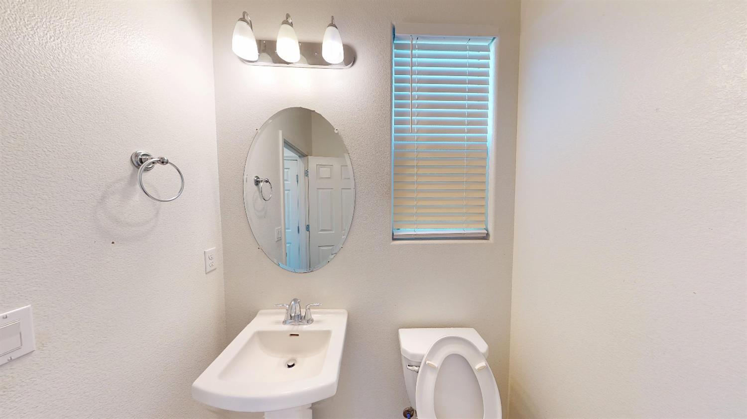 4826 North Casey Avenue Fresno, CA 93723 - Photo 8 of 34