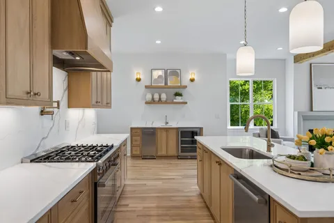$1,450,000 | 832 B Neartop Drive, Nashville, TN 37205