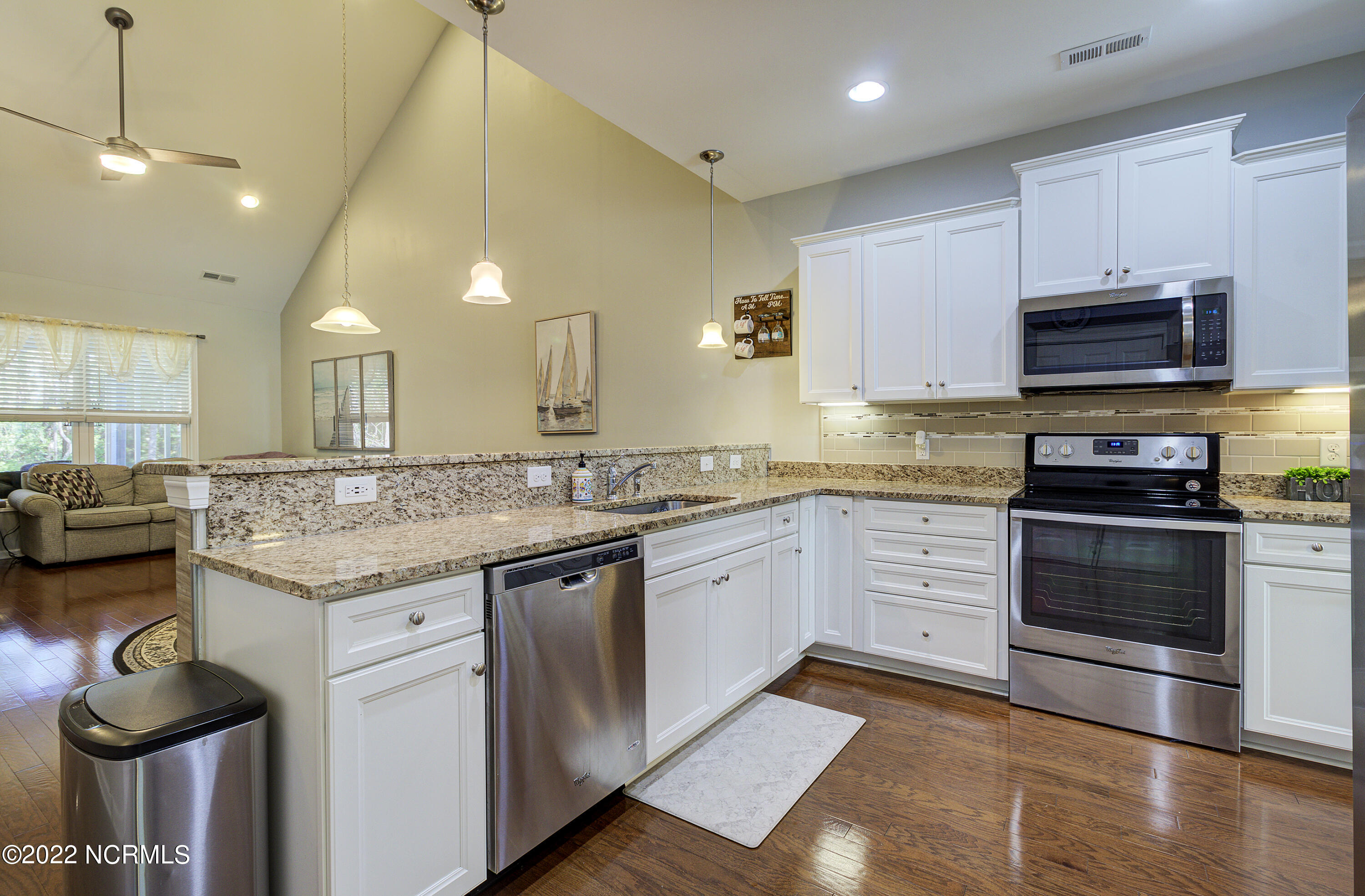 322 Bulkhead Bend Calabash, NC 28467 - Photo 9 of 49 Kitchen 1