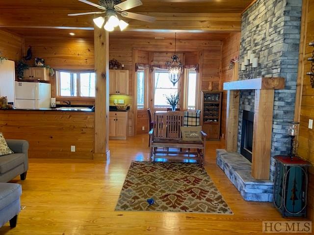 6023 Canada Road Tuckasegee, NC 28783 - Photo 5 of 33 Gallery Image 5