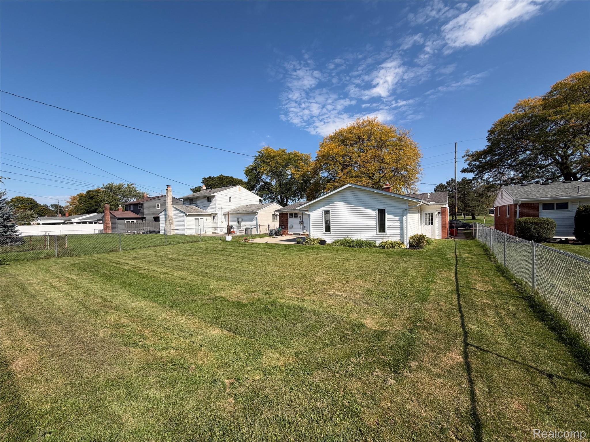 14629 Newburgh Road Livonia, MI 48154 - Photo 25 of 27 Additional content
