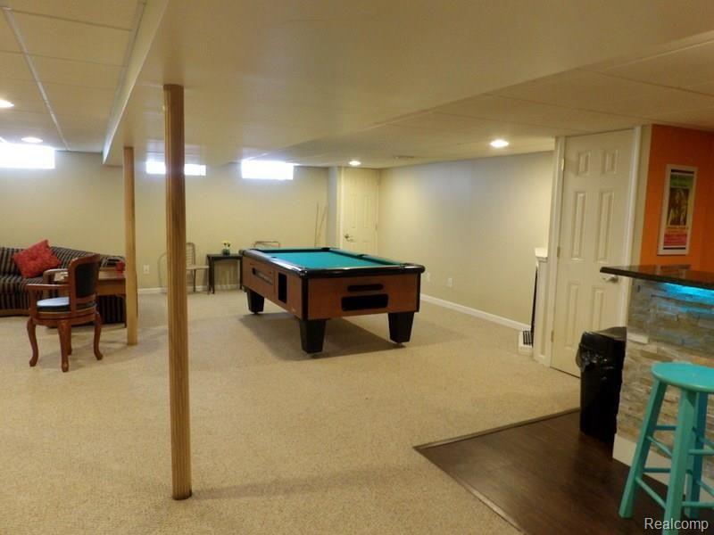 10048 Allen Road Allen Park, MI 48101 - Photo 34 of 42 103_1921.JPG