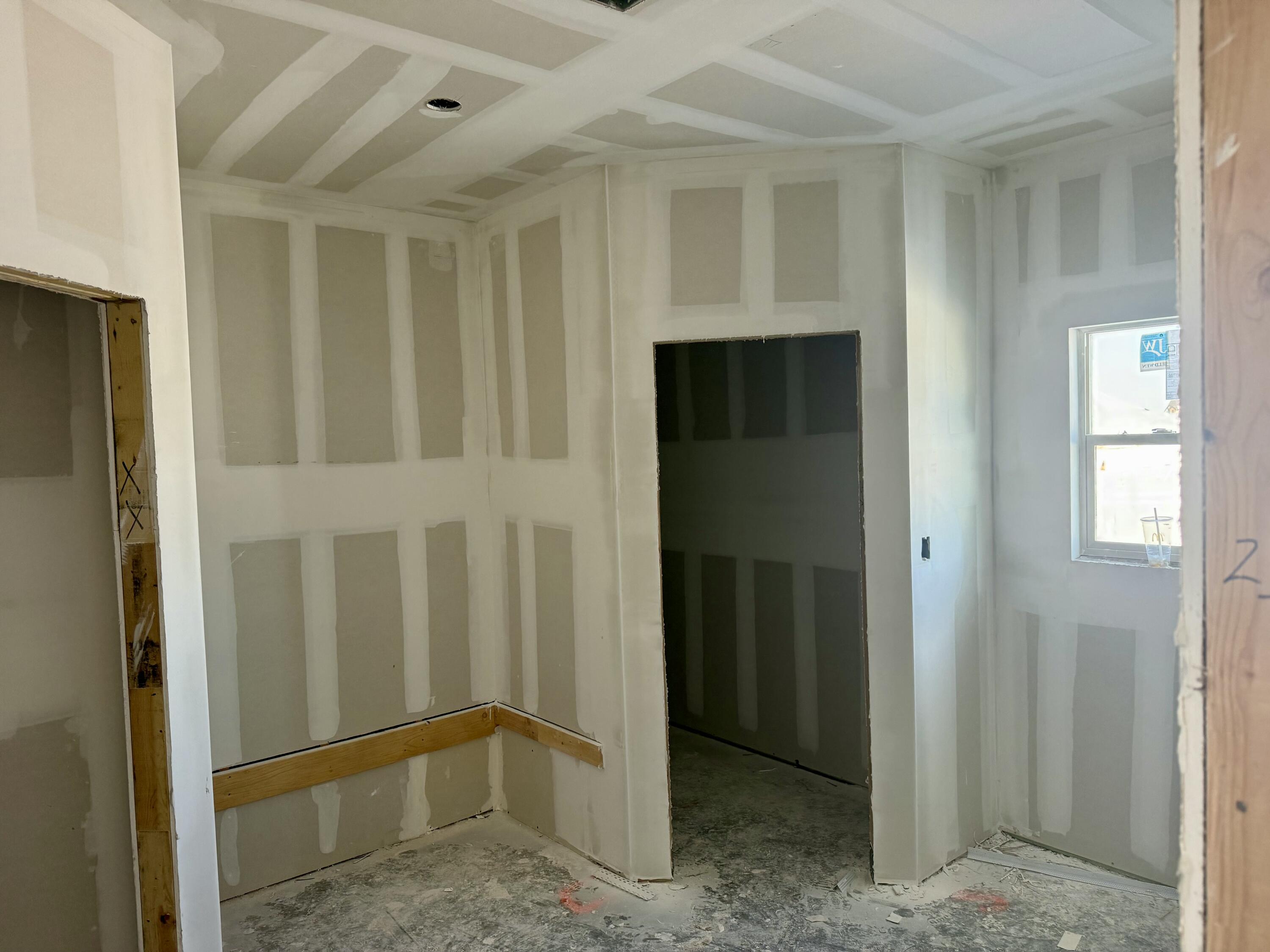 7524 58th Street Lubbock, TX 79407 - Photo 3 of 6 a view of entryway