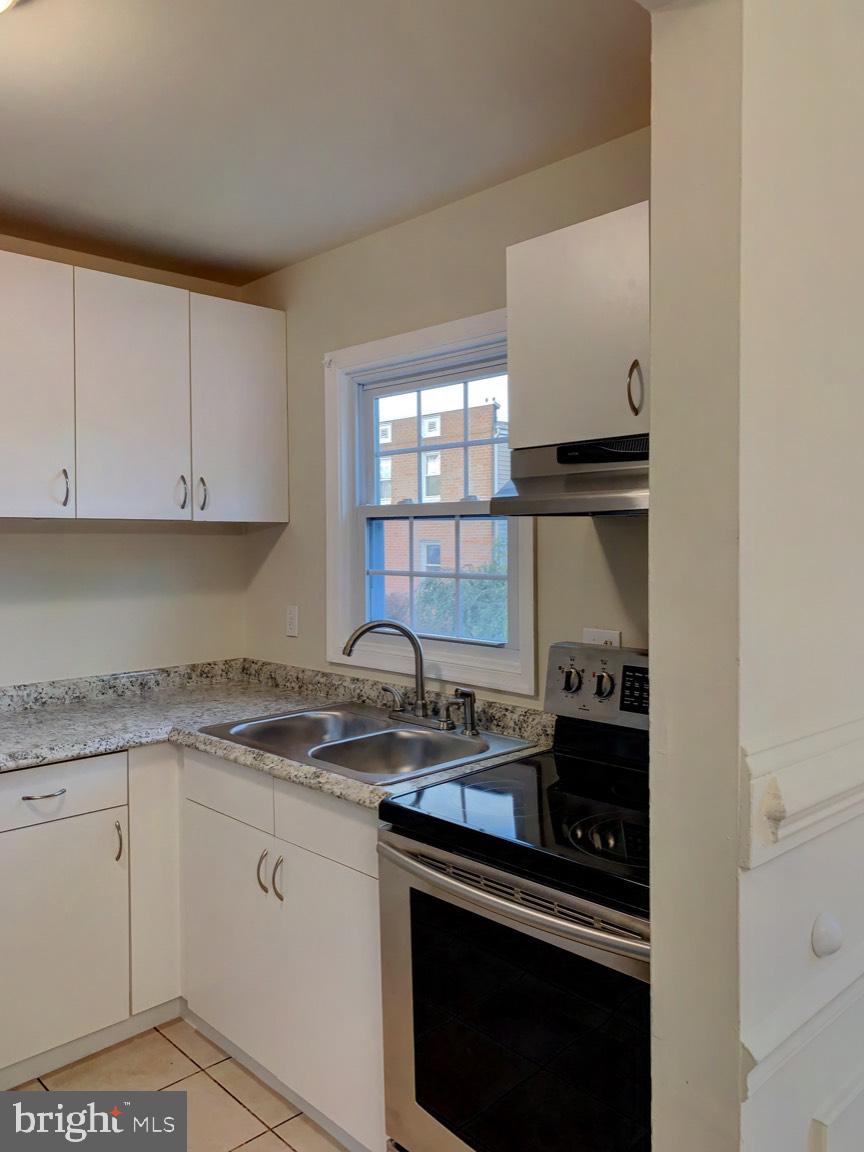 9756 Beech Place Manassas, VA 20110 - Photo 2 of 18