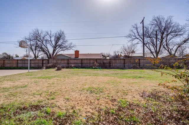 $275,000 | 1701 North 7th Street, Tahoka, TX 79373