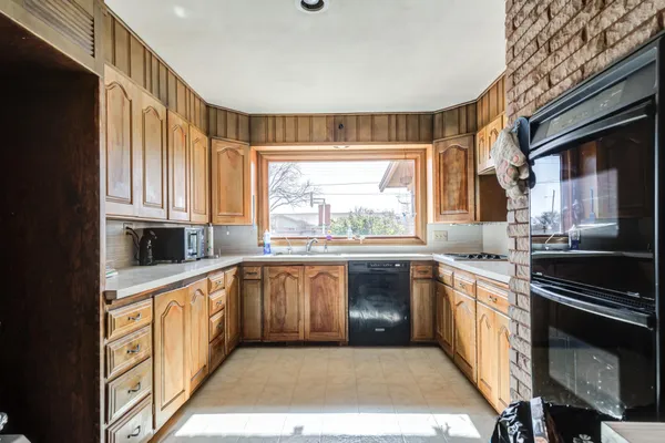 $275,000 | 1701 North 7th Street, Tahoka, TX 79373
