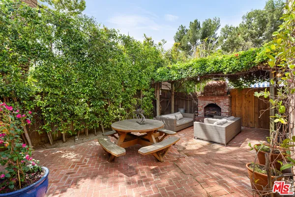 $4,385,000 | 758 North McCadden Place, Los Angeles, CA 90038