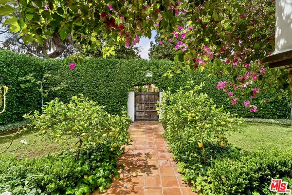 $4,385,000 | 758 North McCadden Place, Los Angeles, CA 90038
