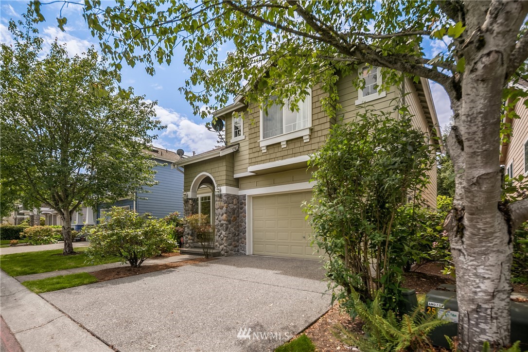 563 Bremerton Place Northeast Renton, WA 98059 - Photo 2 of 22 Gallery Image 2