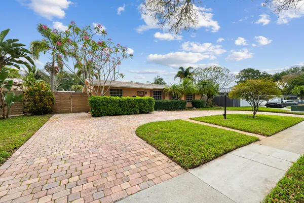 $650,000 | 5018 Southwest 91st Terrace, Cooper City, FL 33328