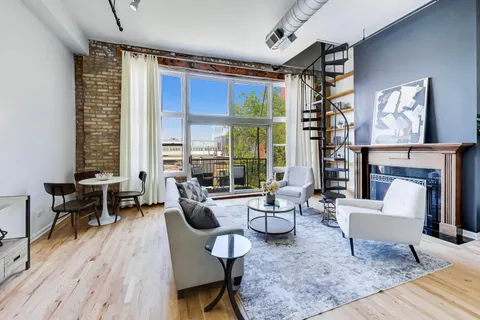 $499,000 | 1907 North Milwaukee Avenue, Unit 306, Chicago, IL 60647