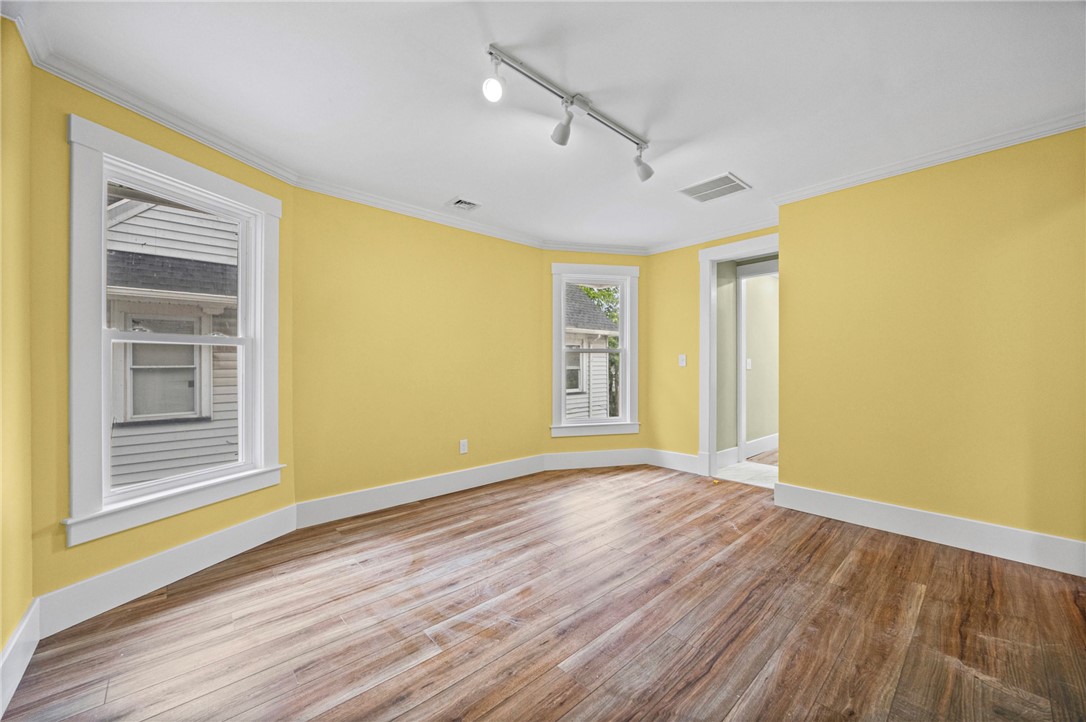 185 Columbia Avenue Rochester, NY 14608 - Photo 20 of 25