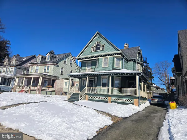 $1,550 | 912 Riverside Avenue, Unit 3, Trenton, NJ 08618