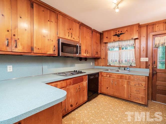 1405 Onslow Road Raleigh, NC 27606 - Photo 5 of 30