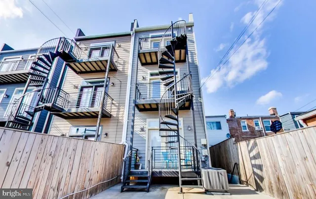 $4,200 | 726 Girard Street Northwest, Unit 2, Washington, DC 20001