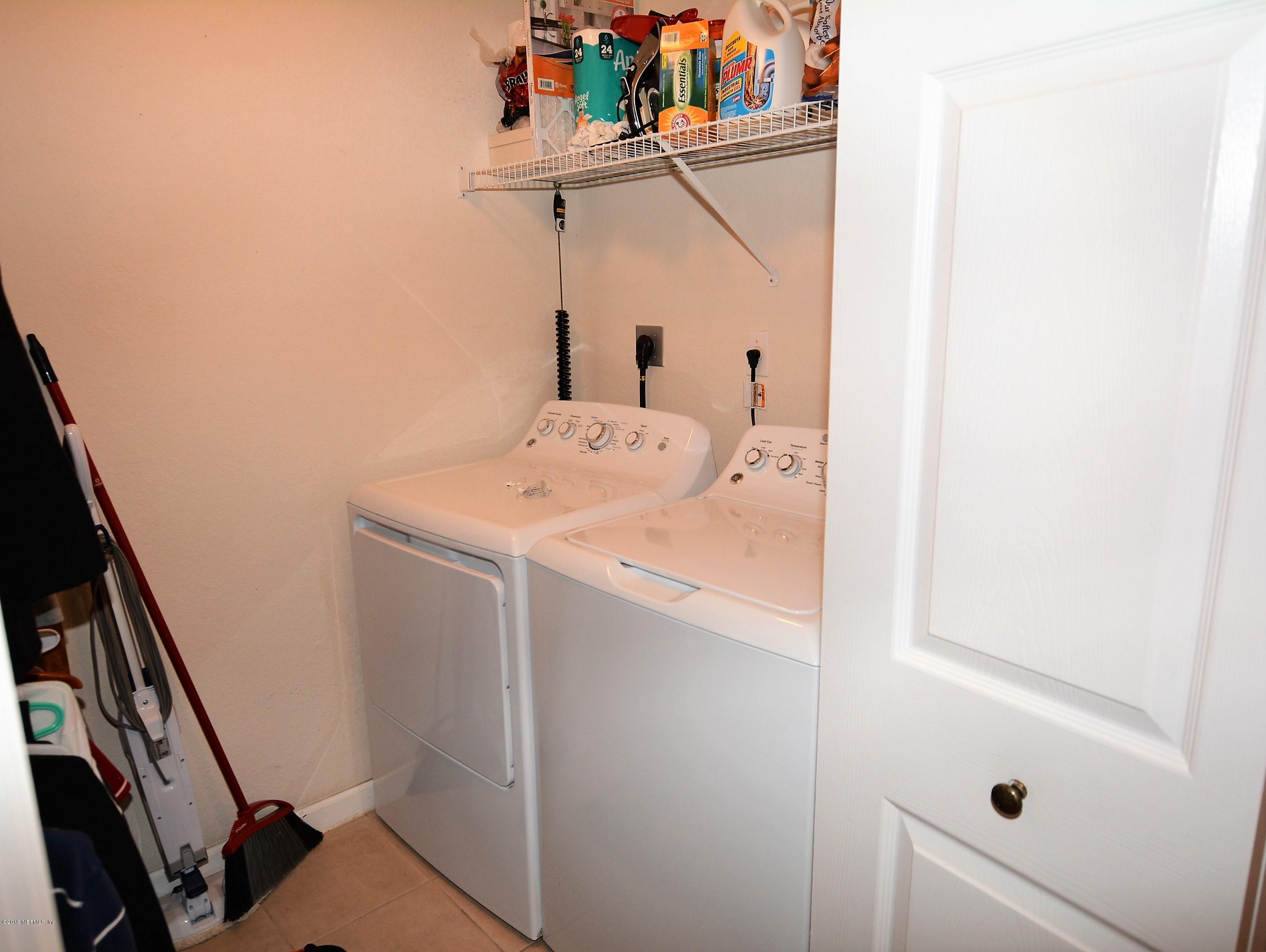 8550 Touchton Road, Unit 124 Jacksonville, FL 32216 - Photo 3 of 36 Laundry room W&D Included