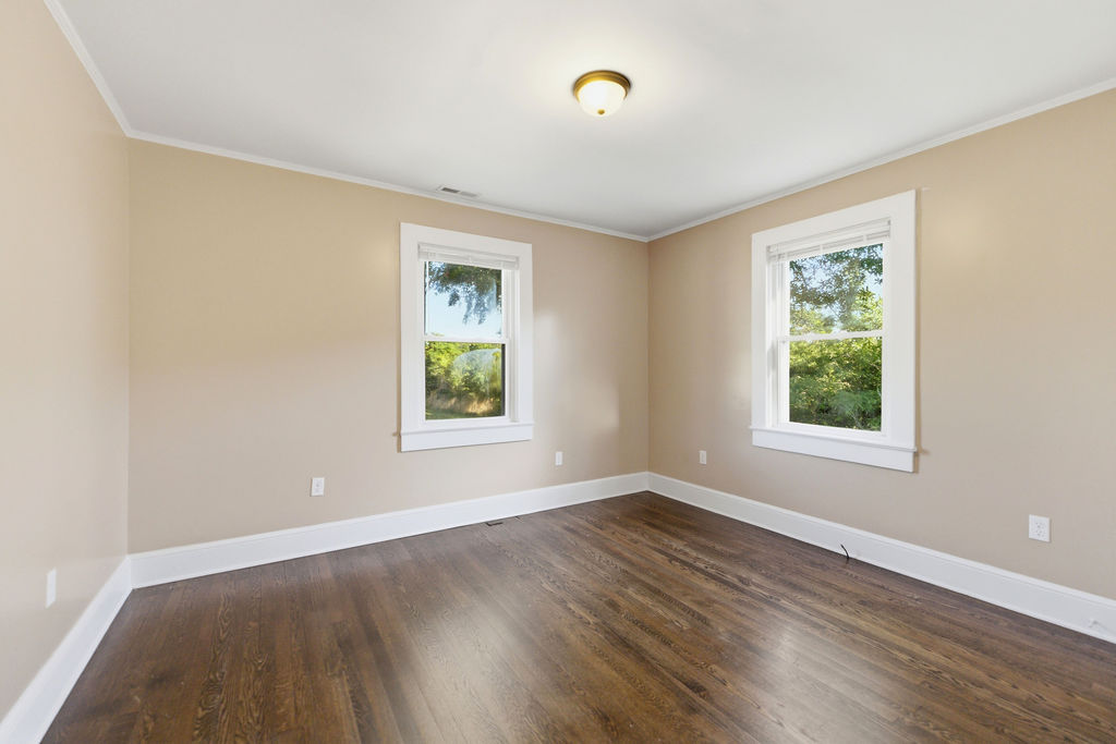 7604 Highway 252 Honea Path, SC 29654 - Photo 19 of 33 This bright room features beautiful hardwood floors and ample natural light from two windows.