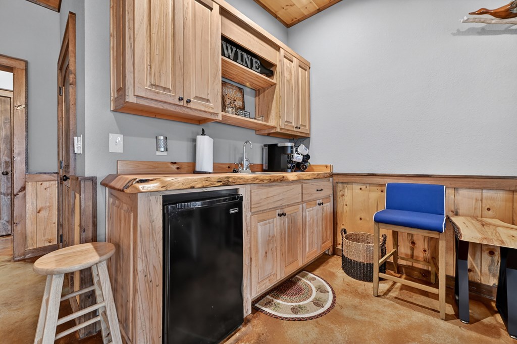 467 Deer Crest Road Blue Ridge, GA 30513 - Photo 37 of 79 a utility room with cabinets